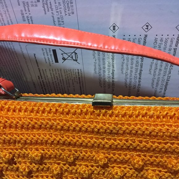 VINTAGE HAND KNITTED POPCORN SMALL HANDBAG - Picture 5 of 10